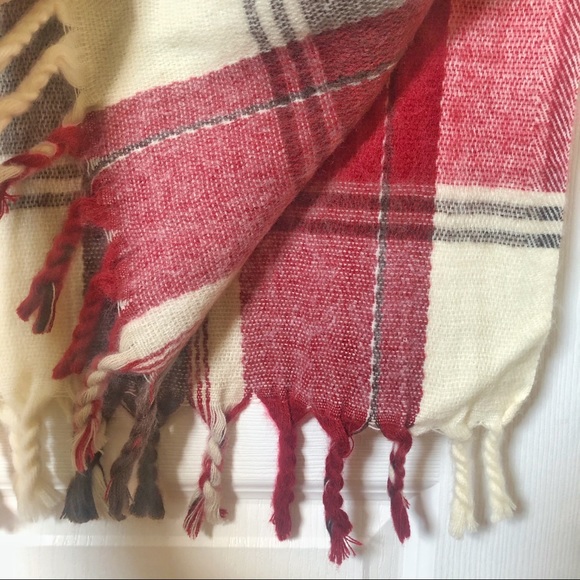 2/$30 Made in Korea wool blend blanket scarf - Picture 3 of 3